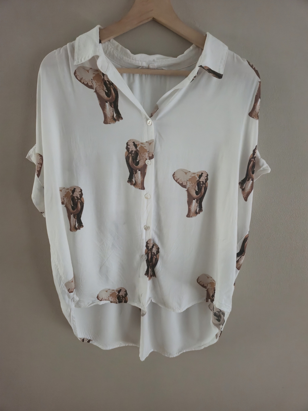 Jane + Delancey White Elephant Print Button-Up Shirt High Low Hemline